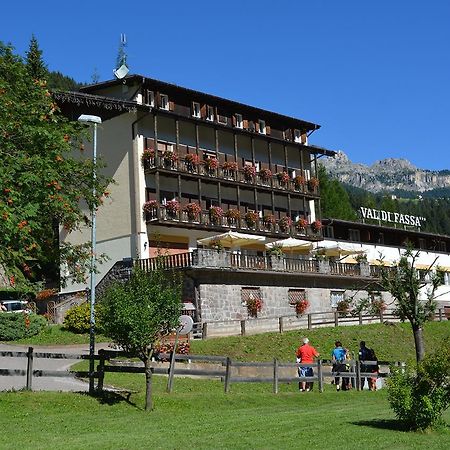 Hotel Val Di Fassa Soraga Bagian luar foto