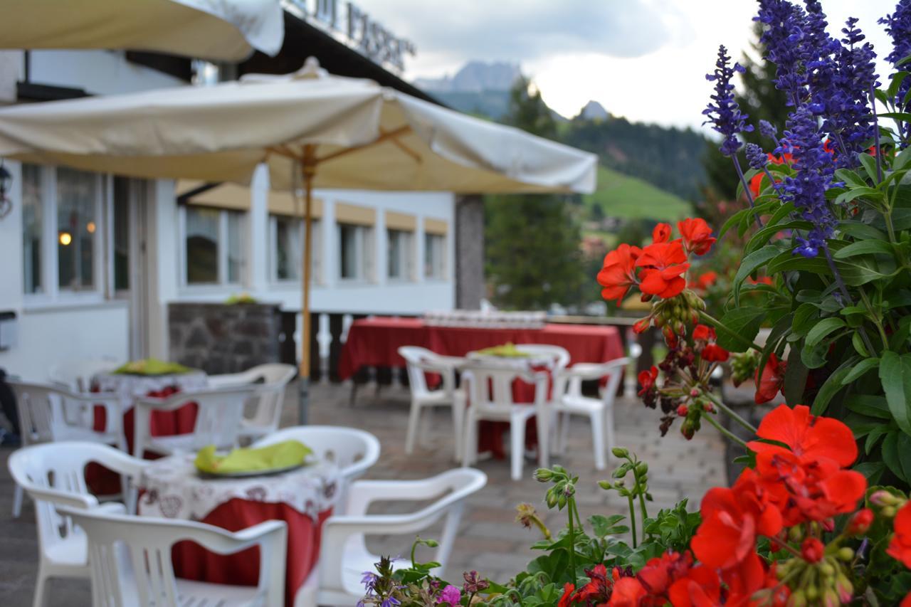 Hotel Val Di Fassa Soraga Bagian luar foto