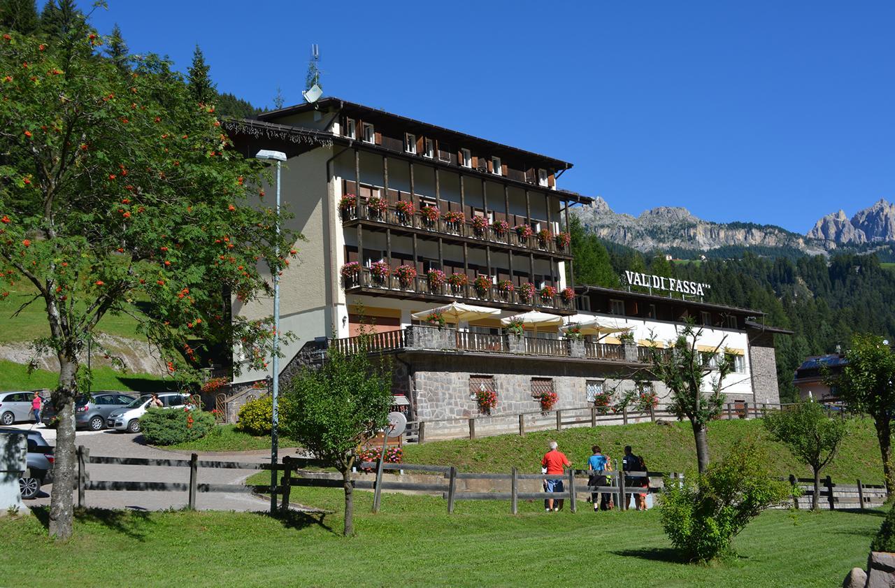 Hotel Val Di Fassa Soraga Bagian luar foto